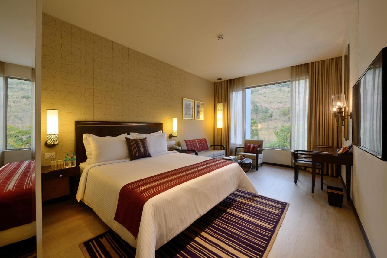 Marasa Sarovar Premiere Tirupati Ngoại thất bức ảnh Deluxe Room