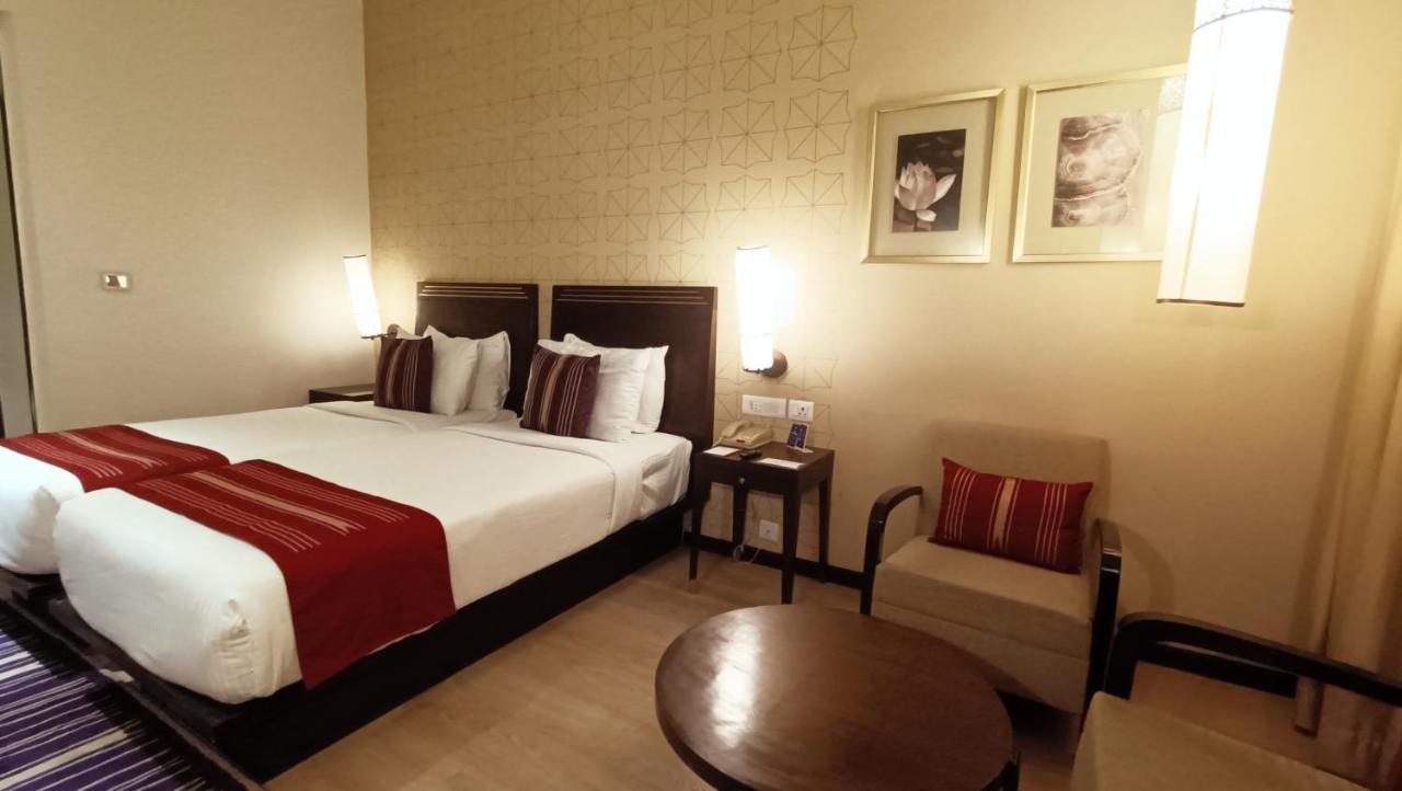 Marasa Sarovar Premiere Tirupati Ngoại thất bức ảnh A room at the Taj Bengal