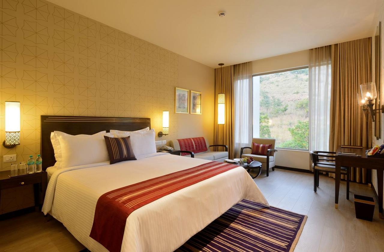 Marasa Sarovar Premiere Tirupati Ngoại thất bức ảnh A room at the Taj Bengal