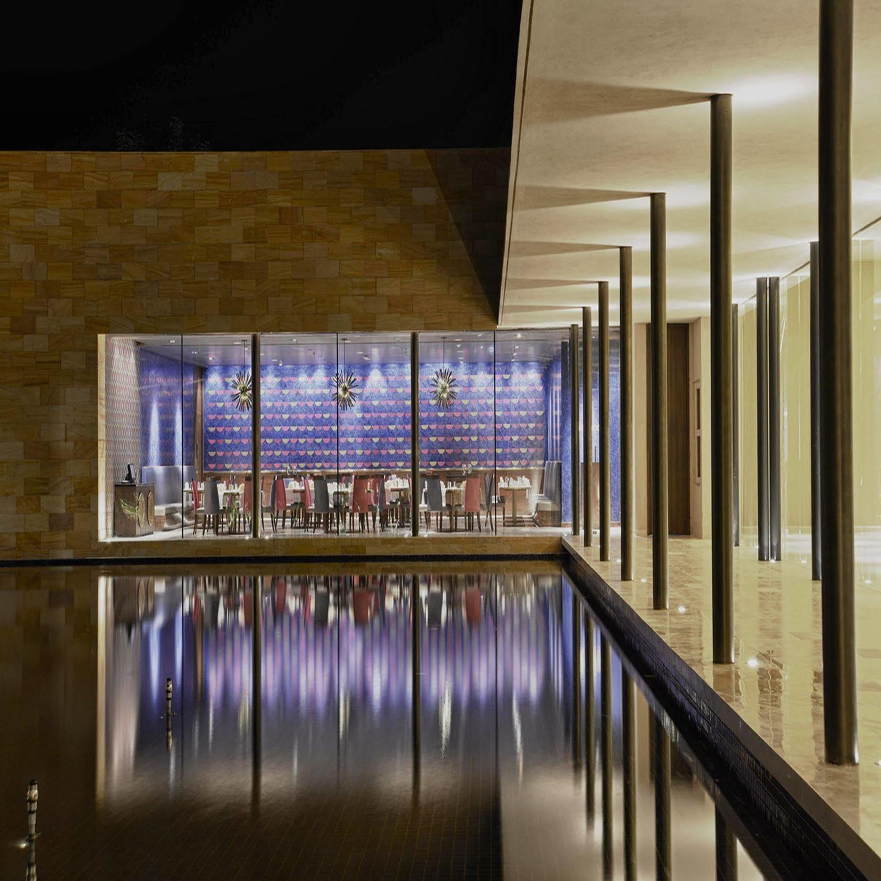 Marasa Sarovar Premiere Tirupati Ngoại thất bức ảnh The interior of the hotel