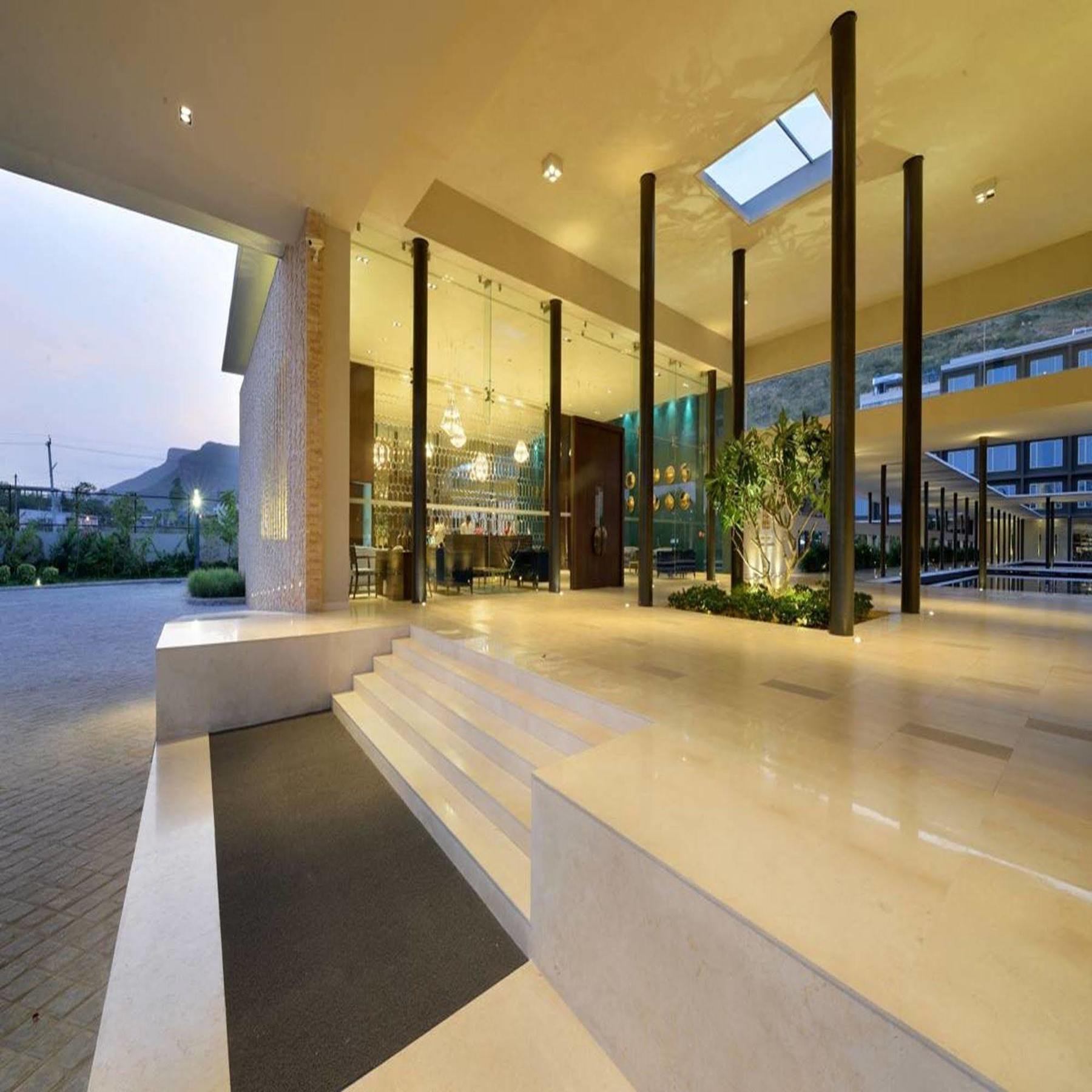 Marasa Sarovar Premiere Tirupati Ngoại thất bức ảnh The lobby of the hotel